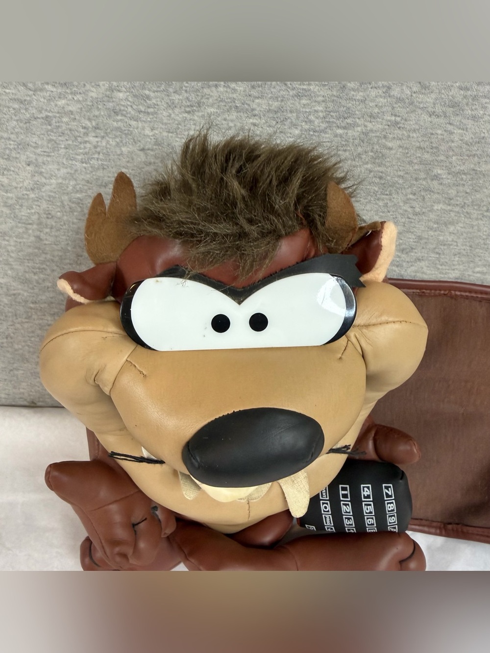 VTG TAZ the Tasmanian Devil TV Remote Control Holder Caddy Organizer Vinyl Plush - Picture 5 of 12